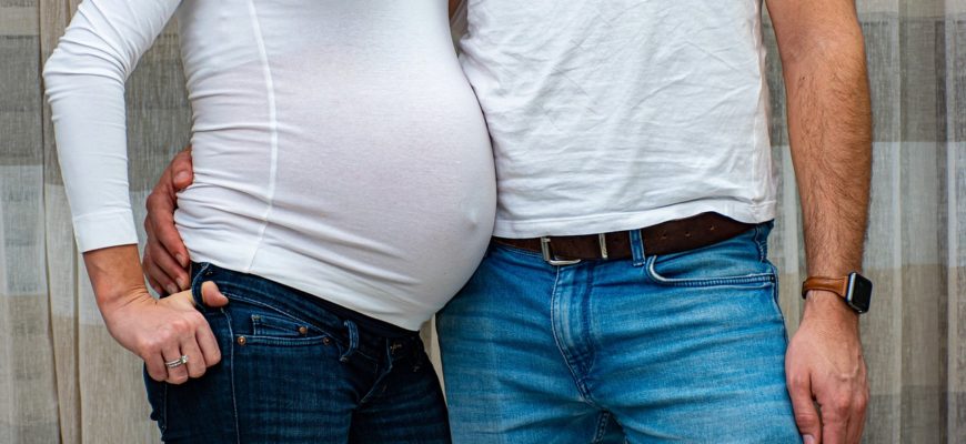 Pregnancy Anticipation Pregnant Mom  - Ri_Ya / Pixabay